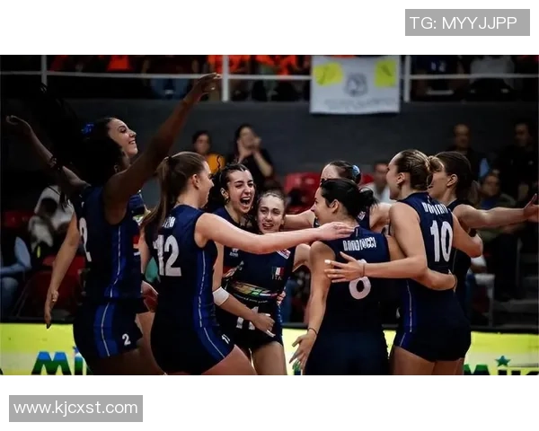 重庆排球队团队协作引发热议球迷对战术配合和默契度展开激烈讨论